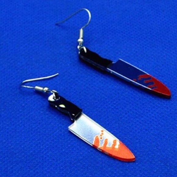 𝒮𝓅𝑜𝑜𝓀𝓎🎃😱Halloween Bloody Murder Knife Silver Earrings!🍁👻 - Picture 4 of 4
